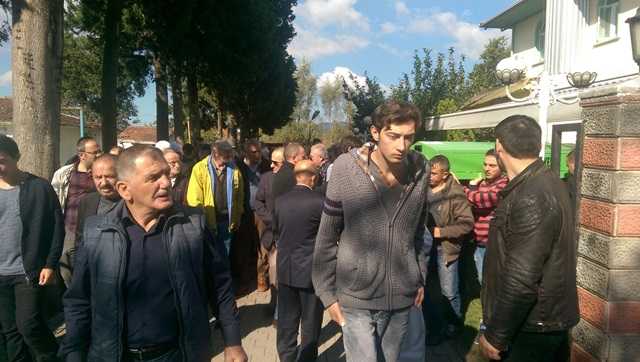 İbrahim Ocak Hendek'te dualarla toprağa verildi 14 İbrahim Ocak Sakarya ili Hendek İlçesi Büyükdere Mahallesinde toprağa verildi