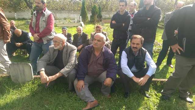 İbrahim Ocak Hendek'te dualarla toprağa verildi 23 İbrahim Ocak Sakarya ili Hendek İlçesi Büyükdere Mahallesinde toprağa verildi