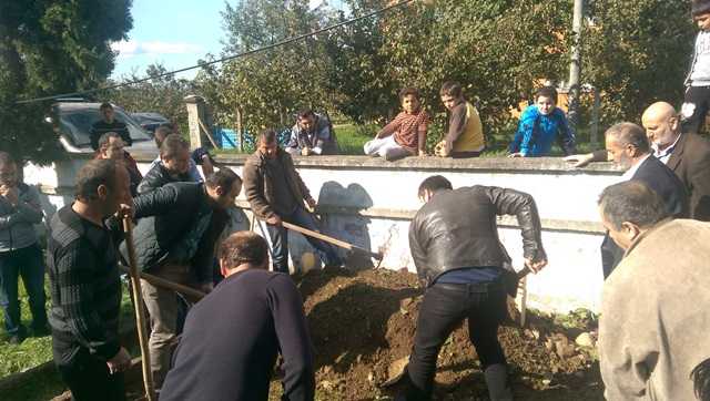 İbrahim Ocak Hendek'te dualarla toprağa verildi 20 İbrahim Ocak Sakarya ili Hendek İlçesi Büyükdere Mahallesinde toprağa verildi