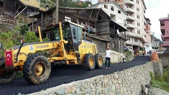 Taşlıgedik asfaltla buluşuyor