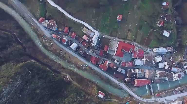 Kuş bakışı Dernekpazarı(VİDEO)