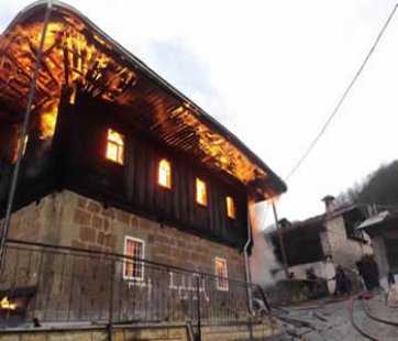 Esmesin rüzgar, yağsın lapa lapa kar