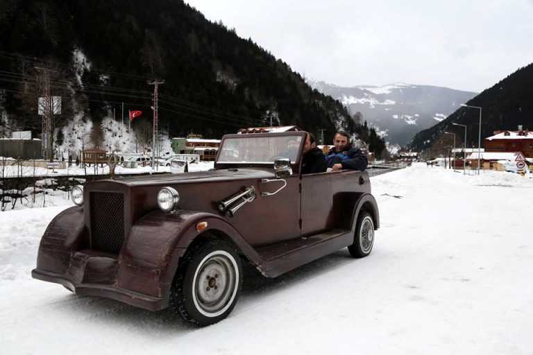 Uzungöl’ün maskotu “tahta araba” kış testini geçti