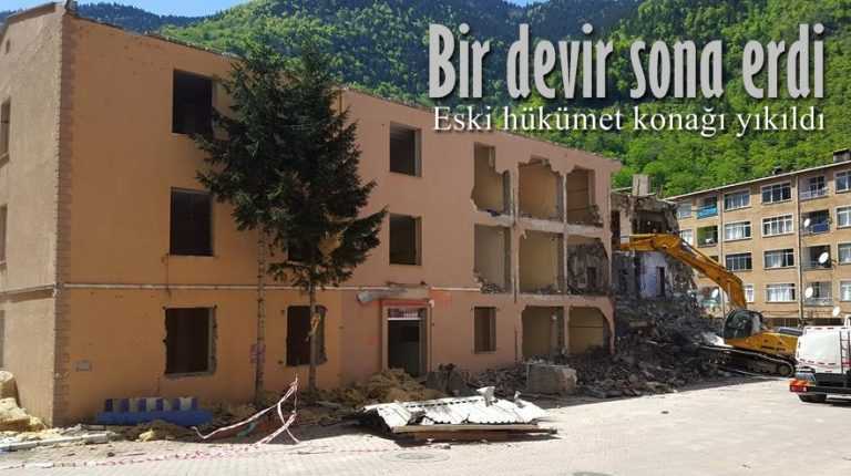 Emektar hükümet konağı yıkılıyor