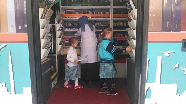 Gezici kütüphane Taşkıran'da 2