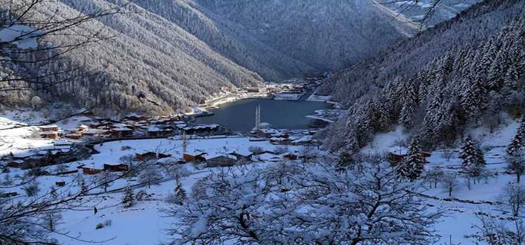Afganlılar Uzungöl’ü görünce hayran kaldılar