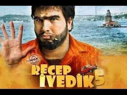 Güldüğümüz, aslında ağlanacak halimiz değil midir?