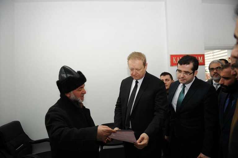 Vali Yavuz Dernekpazarı'nı ziyaret etti 3