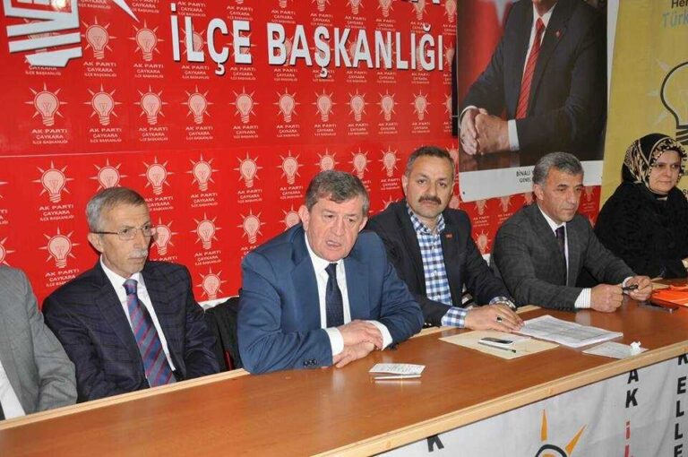 Haydar Revi Çaykara’da yeni Anayasayı anlattı