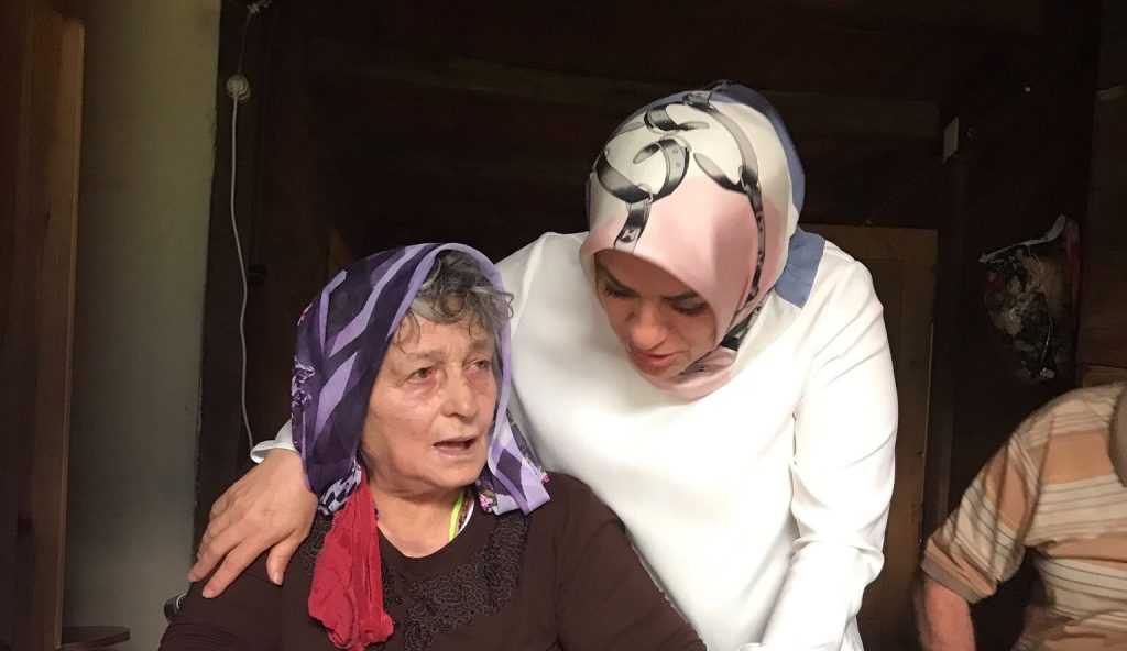 Milletvekili Köseoğlu Çaykara ile bayramlaştı