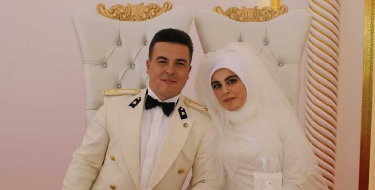 Aleyna ile Hakkı muhteşem düğünle evlendi