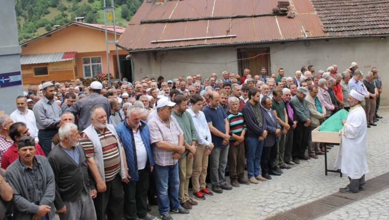 Uzungöl’de Mustafa Aygün Toprağa verildi