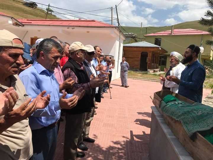 Çayıroba’da Ayşe Yıldız toprağa verildi