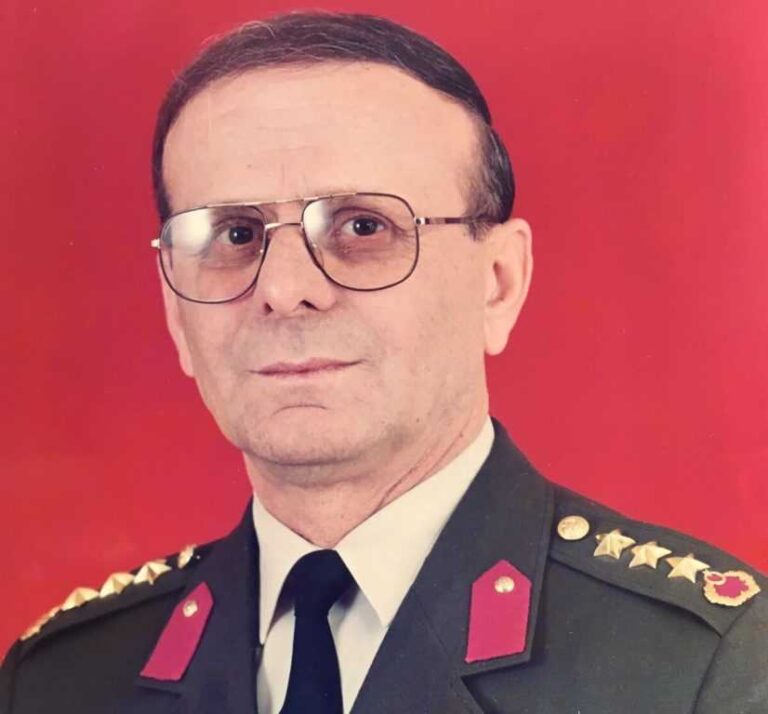 Emekli Albay Ayhan Arıkan vefat etti
