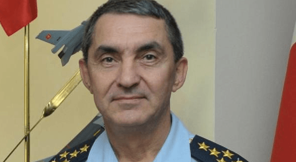 Hava Kuvvetlerine Oflu general