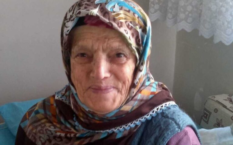 Kabataş’ta Hanife Öksüz vefat etti