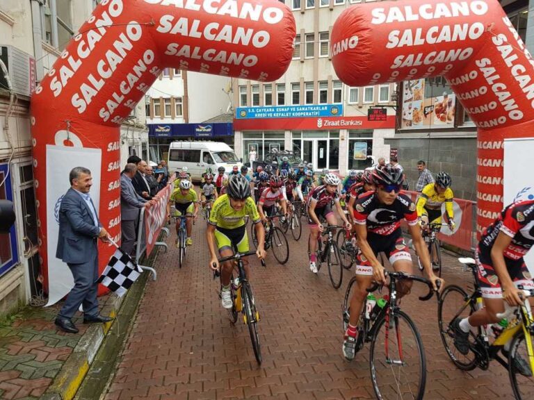 Çaykara-Demirkapı arası pedal çevirdiler