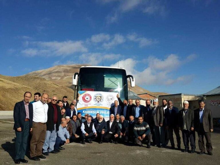 Din adamları sivil toplum kuruluşu temsilcilerinden Güneydoğu illerine iade-i ziyaret