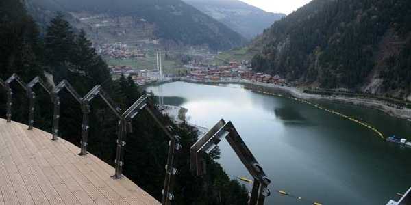 Uzungöl’ün Seyir terası tamamlandı 1