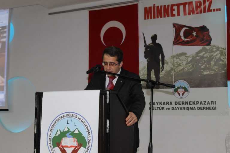 Çaykara-Dernekpazarlılar Mehmetçik'e destek için kucaklaştı 1