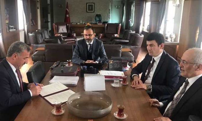 Çaykara İlçe stadı onarılacak