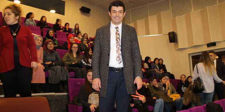 Kaymakam Ayrancı Öğrencilerle Trabzon'da tiyatro izledi 1