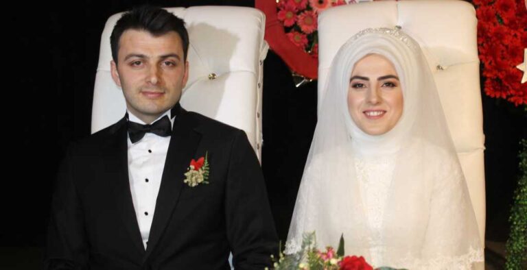 Elif  ile Fatih muratlarına erdiler