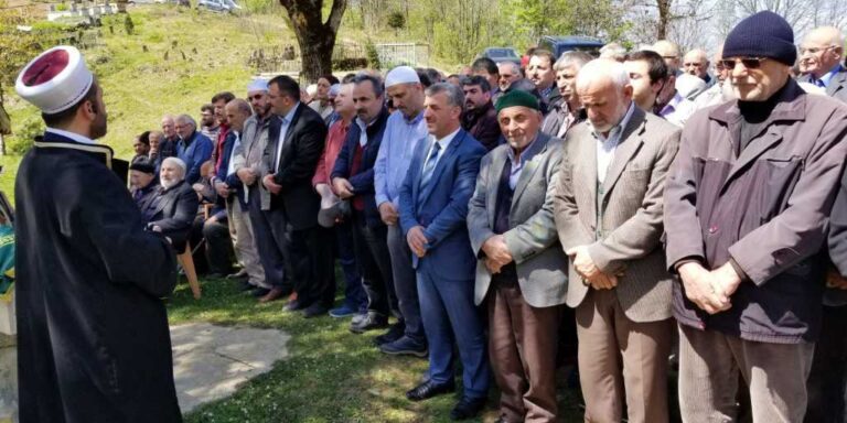 Ömer Kara toprağa verildi