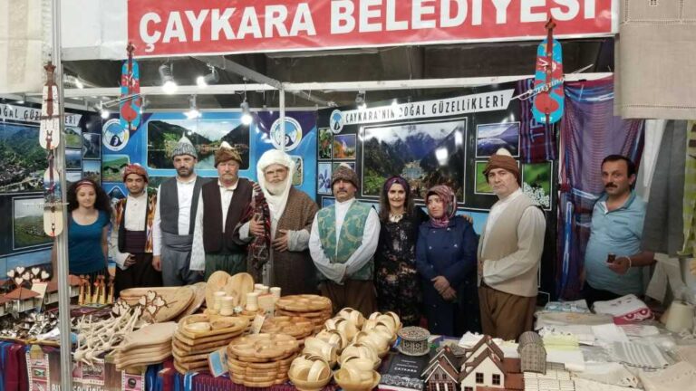 Trabzon günlerinde Çaykara standına yoğun ilgi