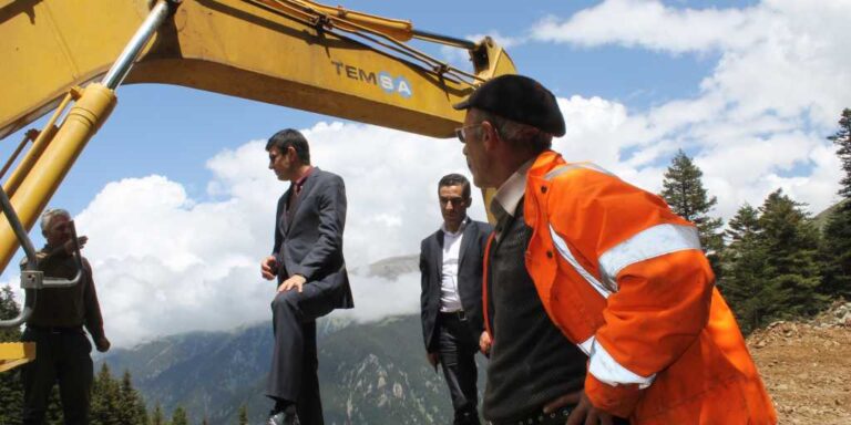 Multat yolu genişleme çalışmaları devam ediyor