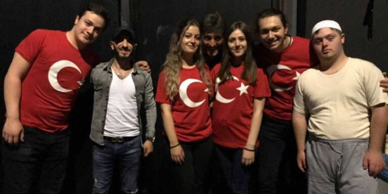 Engellerin aşıldığı gece