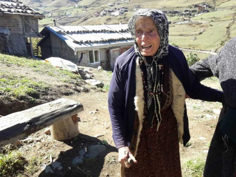 Demirkapı’da Ayşe Asan vefat etti