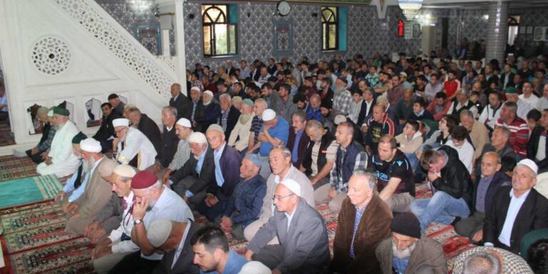 Çaykara Taşkıran Mahallesinde Bayramlaşma