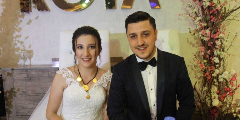 İzmir’den Taşlıgedik’e gelin geldi