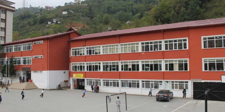 Okul Önlerinde Trafik Güvenliği Sağlanacak