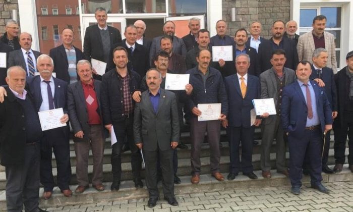 Çaykara’nın 32 Mahalle Muhtarı Mazbatalarını aldı