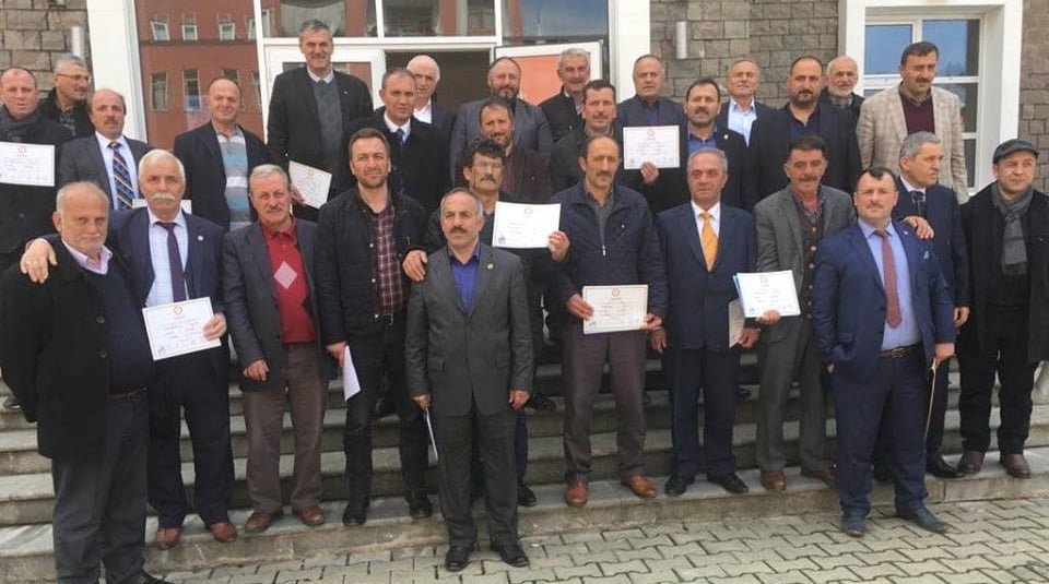 Çaykara’nın 32  Mahalle Muhtarı Mazbatalarını aldı
