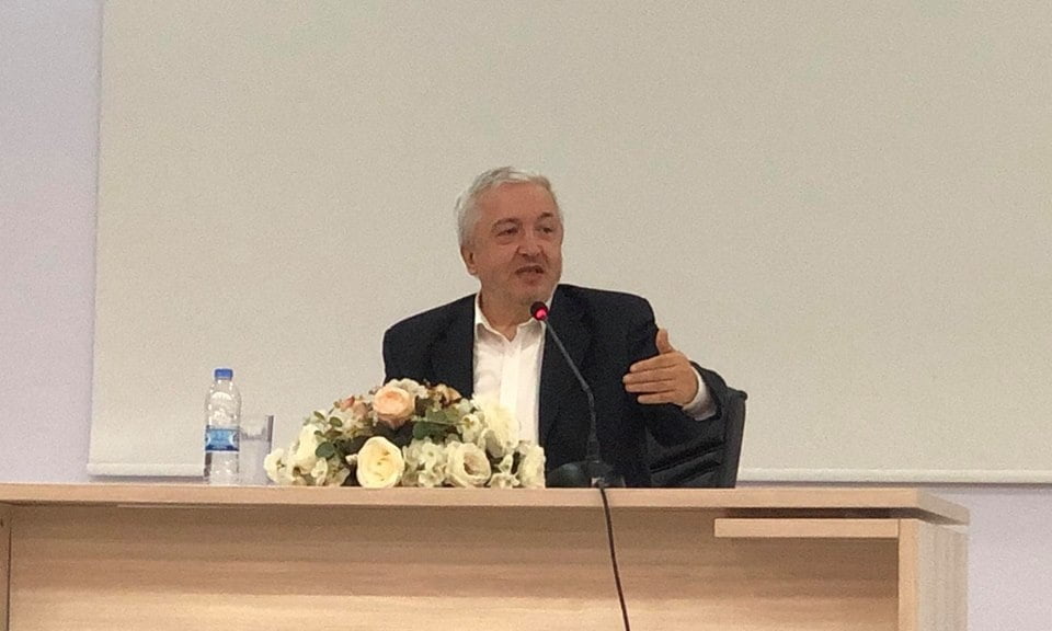 Prof Dr. Mehmet  Okuyan kuran’dan hayata konferans verecek