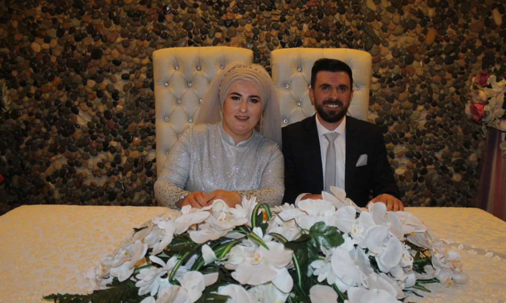 Derya İle Gökhan Nişanlandılar