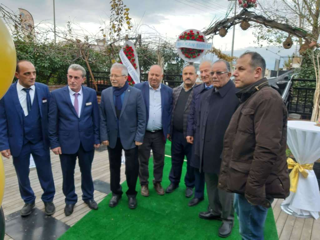 Kuymak Akhisar’da Cafe Ren’in açılışı yapıldı 10