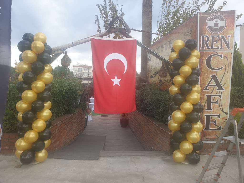 Kuymak Akhisar’da Cafe Ren’in açılışı yapıldı 9