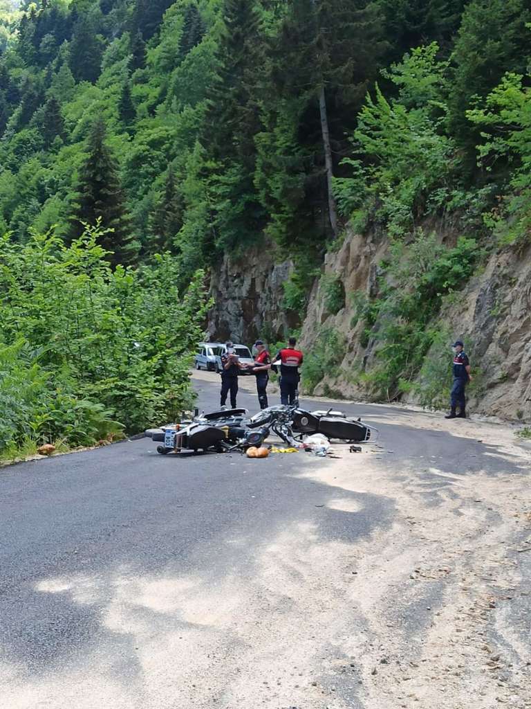 Çaykara'da iki motosiklet çarpıştı olayda bir kişi öldü 2