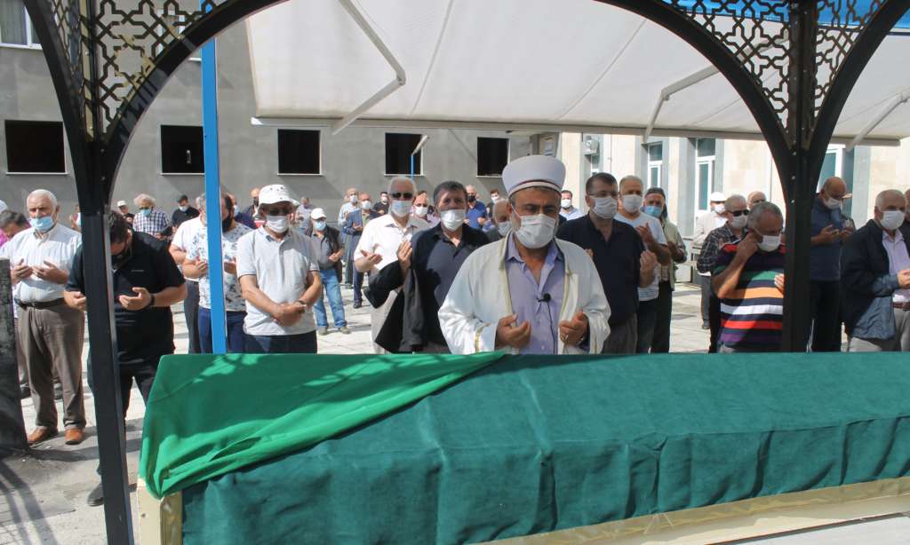 Emine Aydın Çambaşı’nda sonsuza uğurlandı