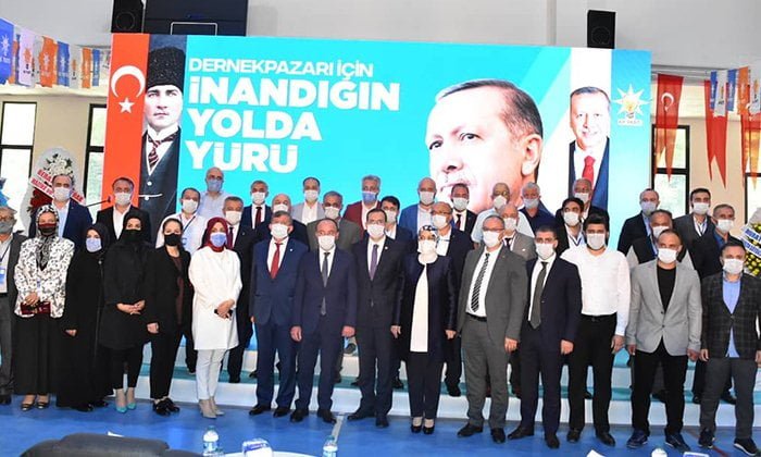 AK Parti Dernekpazarı ilçe kongresi yapıldı.