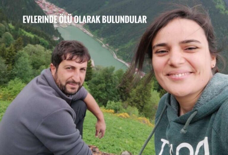 Evlerinde Ölü Olarak Bulundular