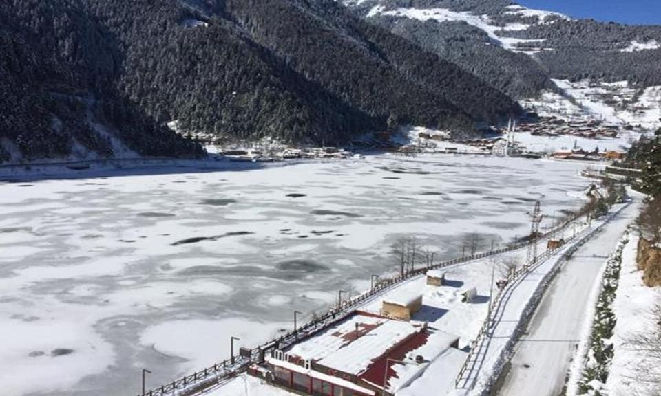 Uzungöl bu yıl ikinci kez buz tuttu