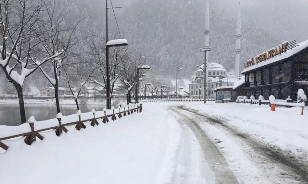 Çaykara’da taşımalı eğitime kar arası!