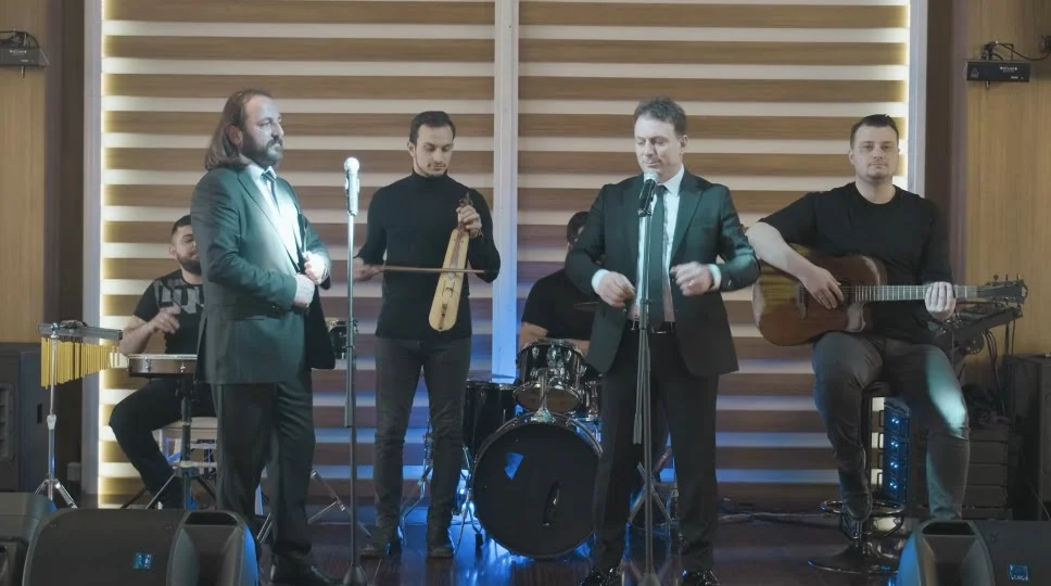 Onay Şahin & Mustafa Bülent “Yastuk”