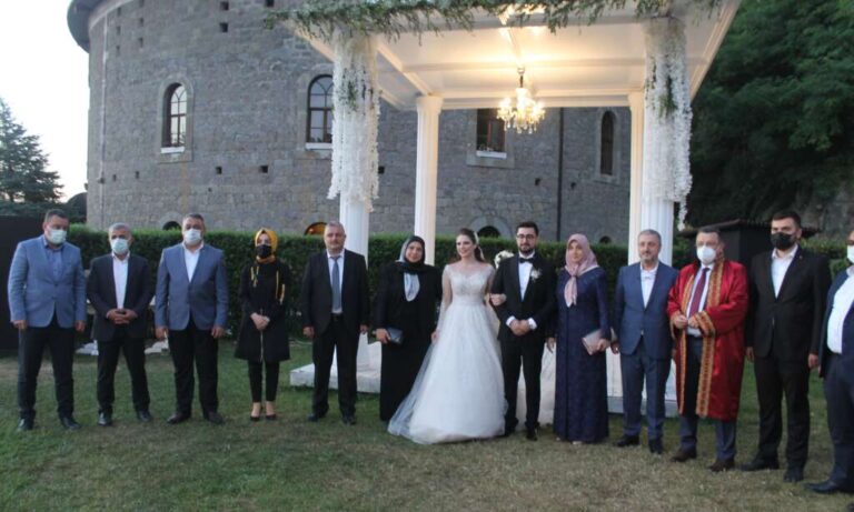 Ahmet Akyüz oğlu Ertuğrul’u evlendirdi