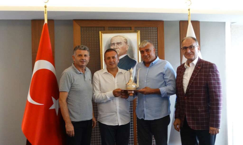 KKTC Çaykaralı Başkan çeşitli temaslarda bulunmak üzere Türkiye’de